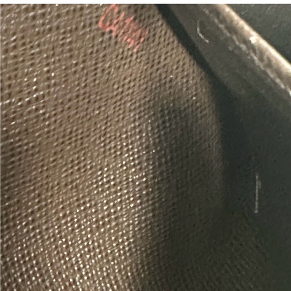 Authentic Louis Vuitton Sarah Wallet - Picture 9 of 10